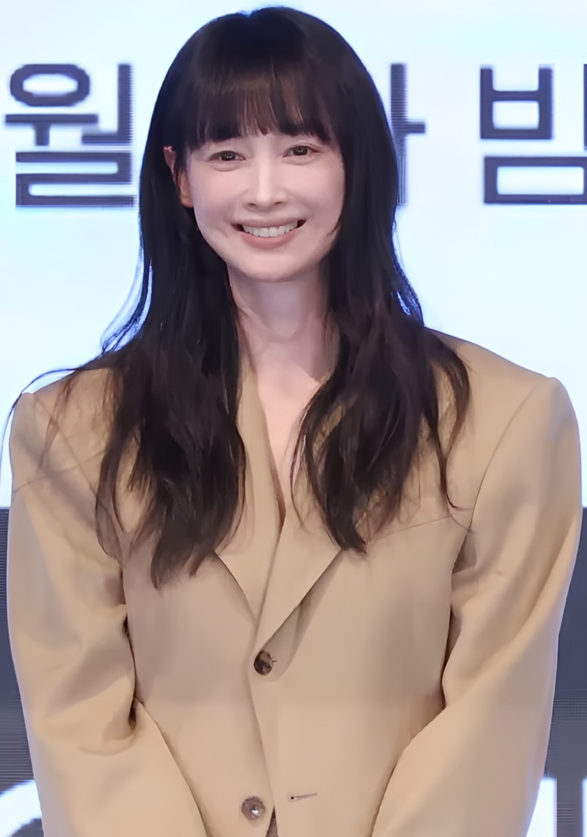 李奈映
